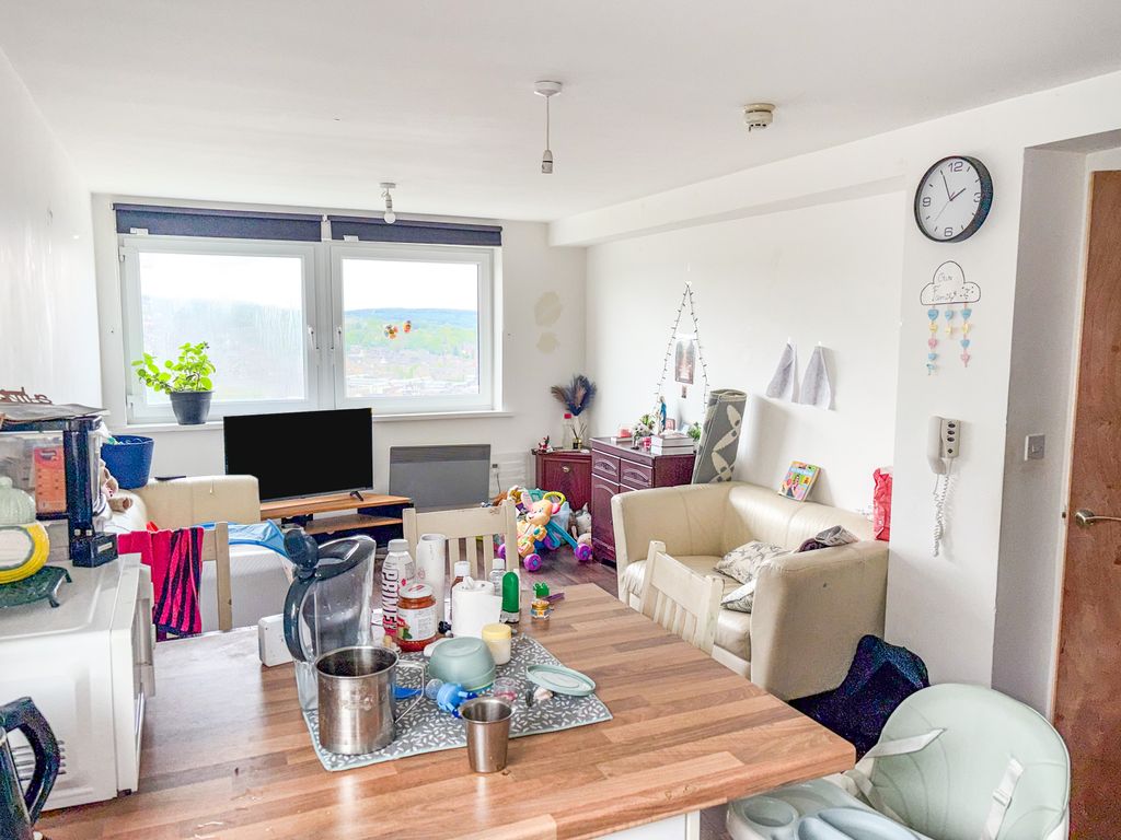 Additional image 3 of 2 bed flat for saleParkwood Rise, Keighley BD21