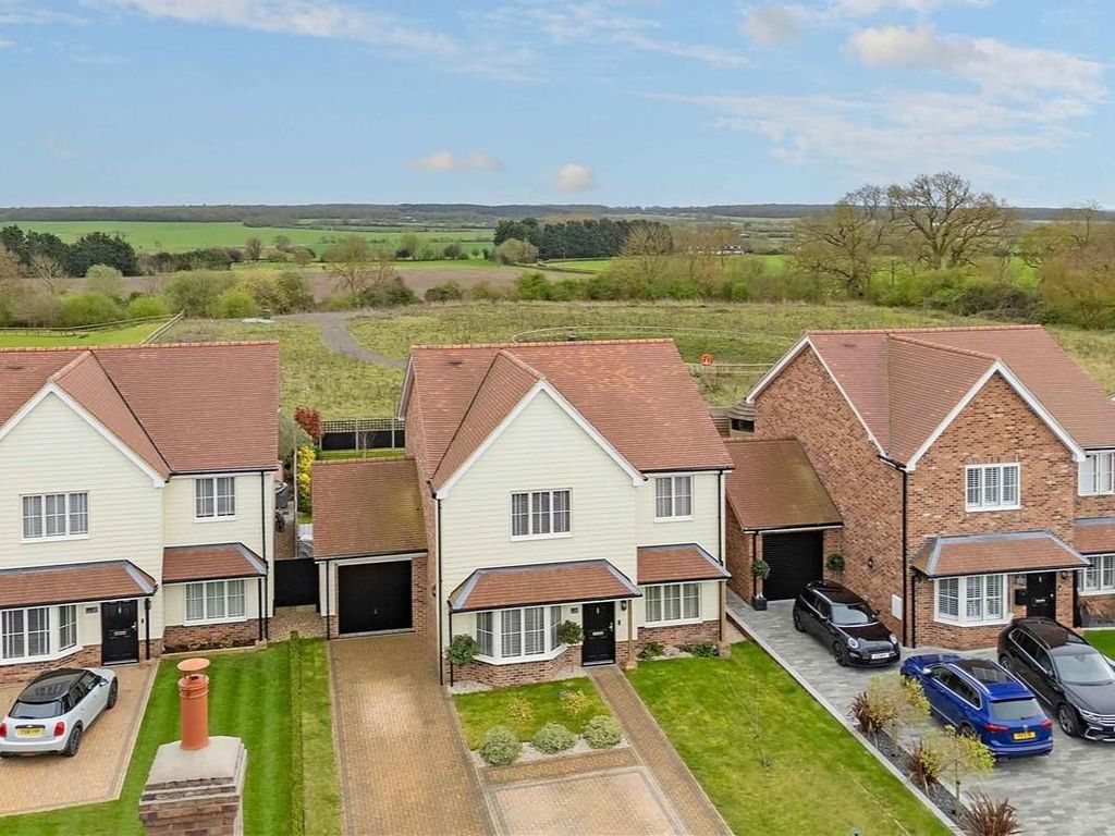 4 bed detached house for saleLittle Ridings Lane, Norton Heath CM4