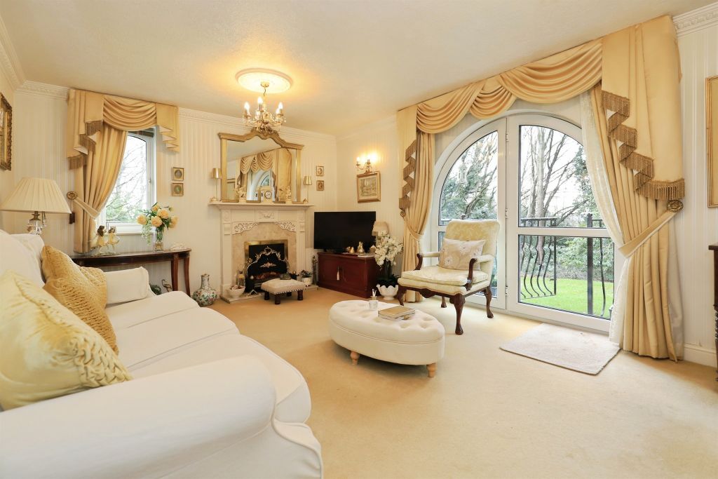 Additional image 2 of 2 bed flat for saleOldnall Road, Kidderminster DY10