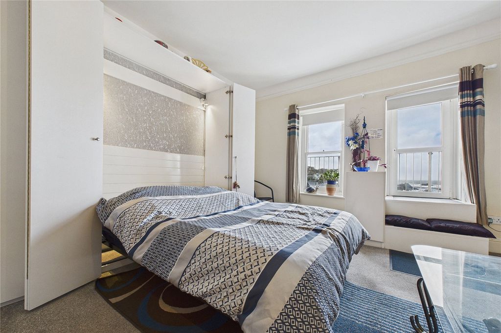 1 bed flat for saleWilder Road, Ilfracombe, Devon EX34 photo 5