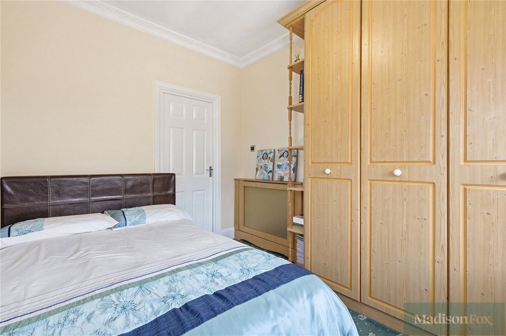 Additional image 22 of 4 bed detached house for saleWoodford Avenue, Ilford IG2