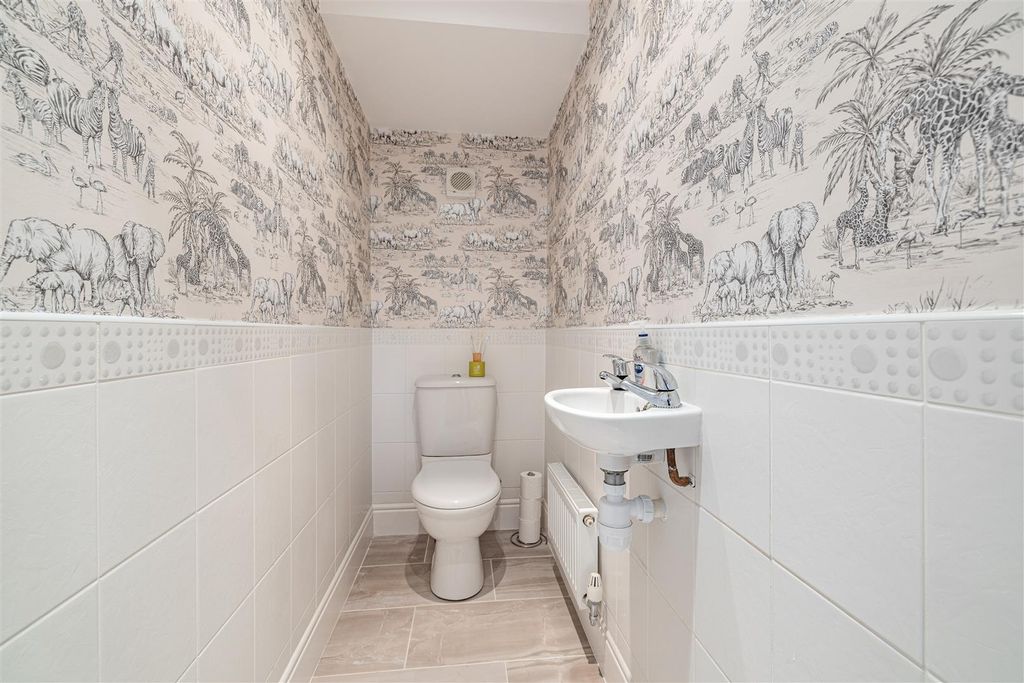 Additional image 18 of 5 bed detached house for sale33 Bowmont Court, Heiton, Kelso TD5