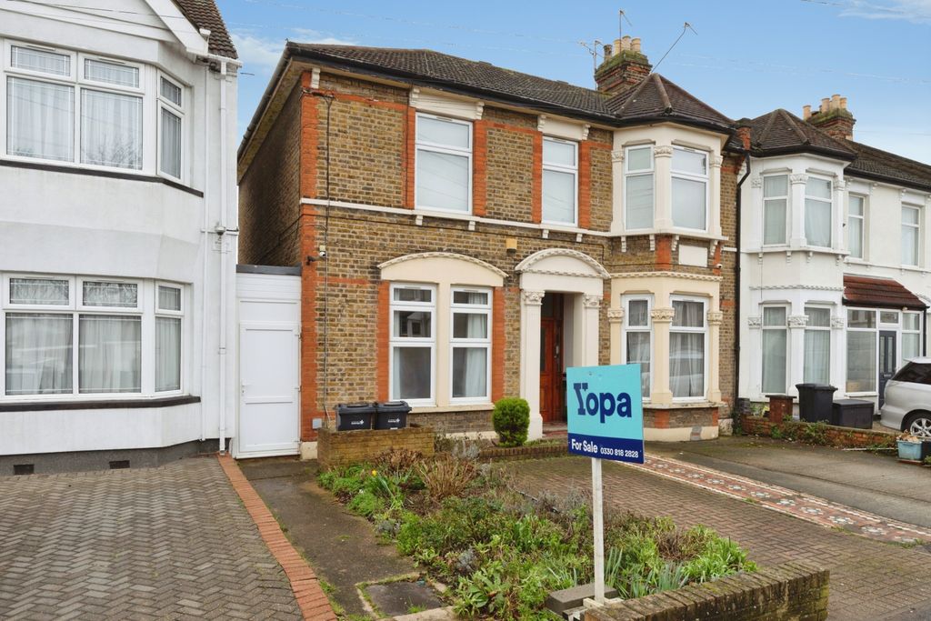 Additional image 18 of 2 bed flat for saleWellesley Road, Ilford IG1