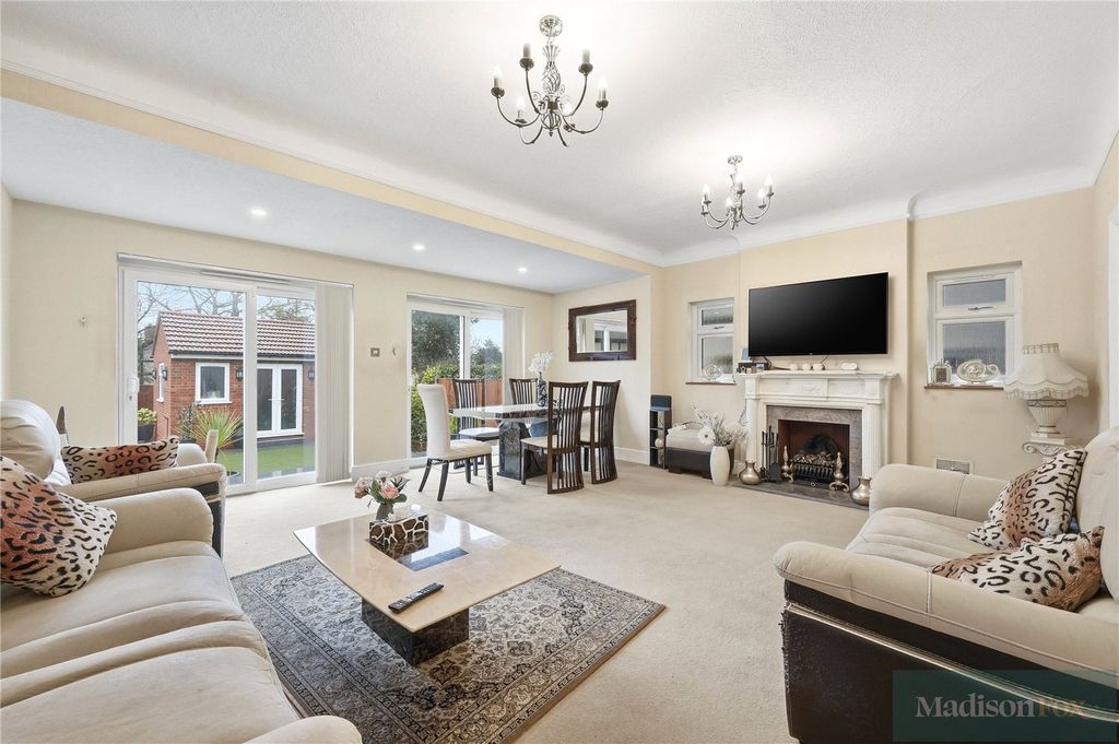 Additional image 3 of 4 bed detached house for saleTomswood Road, Chigwell, Essex IG7
