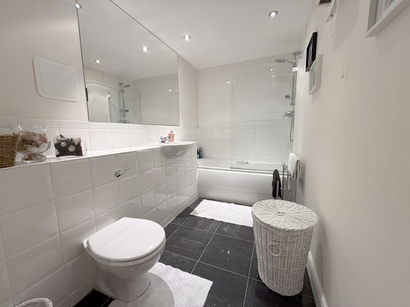 Additional image 14 of 2 bed flat for saleOvaltine Court, Ovaltine Drive, Kings Langley WD4
