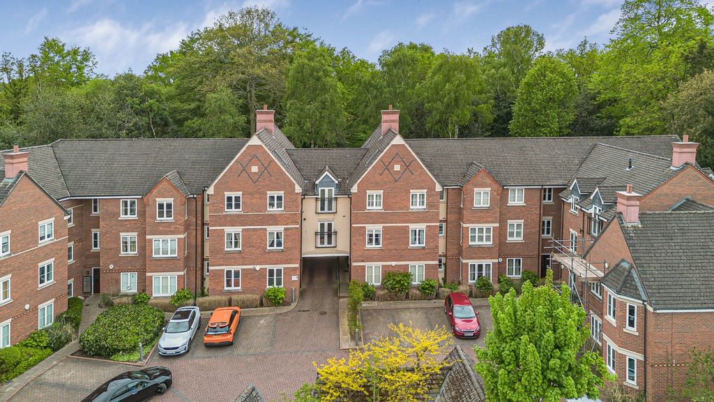 2 bed flat for saleFennyland Lane, Kenilworth, Warwickshire CV8