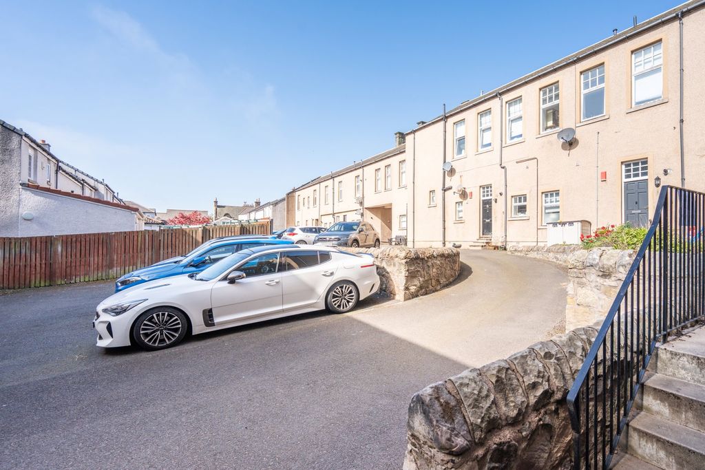 Additional image 2 of 2 bed flat for saleBranning Court, Kirkcaldy KY1