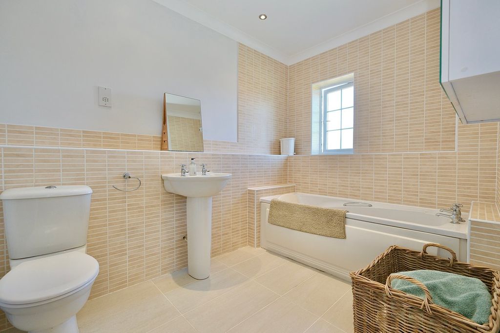 Additional image 24 of 6 bed detached house for saleJarwood Walk, Godmanchester, Huntingdon PE29