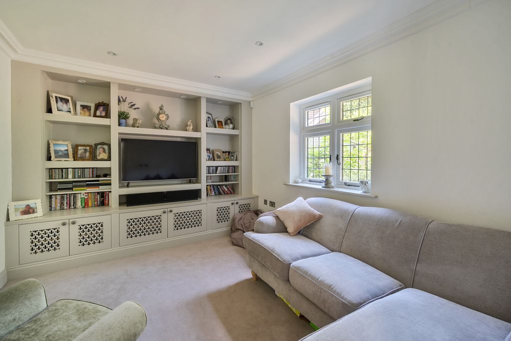 Additional image 11 of 5 bed detached house for saleGreys Park Close, Keston, Kent BR2