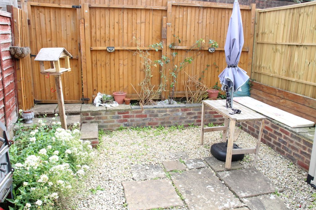 Additional image 8 of 2 bed terraced house for saleOrchard Park Close, Hungerford RG17