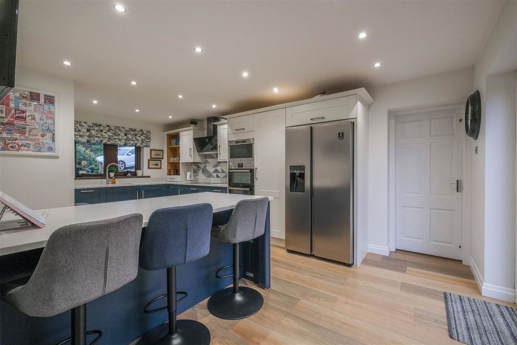 Additional image 4 of 4 bed detached house for salePrince Wood Lane, Huddersfield HD2