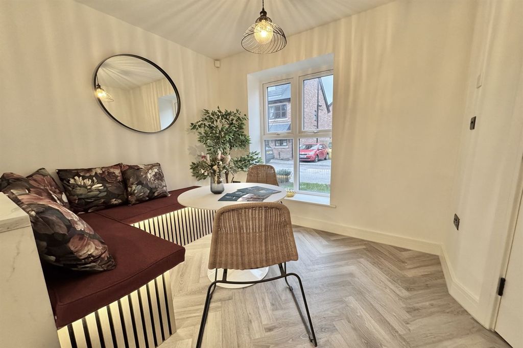 Additional image 5 of 4 bed property for saleChurch Mead, Greater Manchester SK14