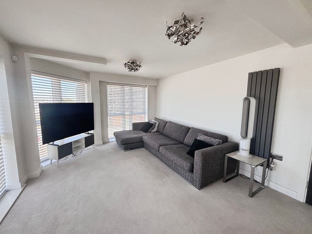 Additional image 2 of 2 bed flat for saleQueen Street, City Centre, Hull HU1