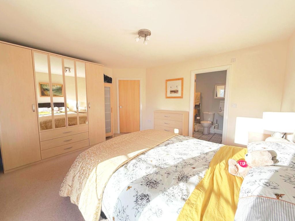 Additional image 9 of 2 bed flat for saleOldnall Road, Kidderminster DY10