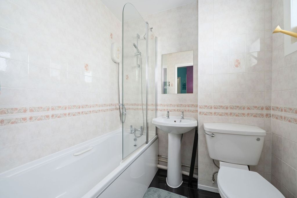 Additional image 13 of 1 bed flat for saleBack'oyards, Inverkeithing KY11