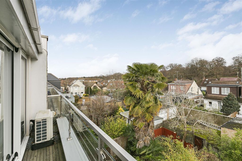 Additional image 18 of 4 bed town house for salePark Road, Kingston Upon Thames KT2
