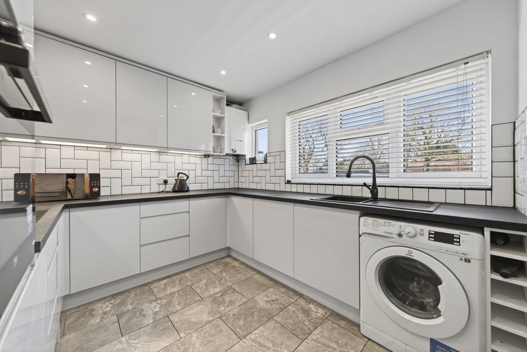 3 bed maisonette for saleJudith Road, Kettering NN16