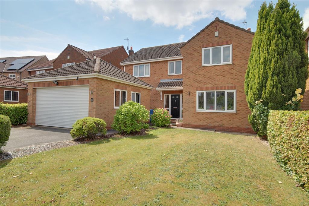 4 bed detached house for saleValley Drive, Kirk Ella HU10