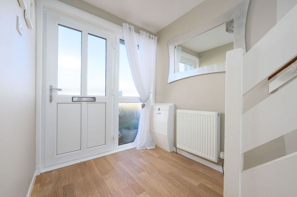 Additional image 2 of 2 bed terraced house for saleSpencerfield Road, Inverkeithing KY11
