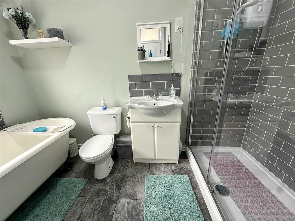 Additional image 17 of 4 bed detached bungalow for saleMorfa Maen, Kidwelly SA17