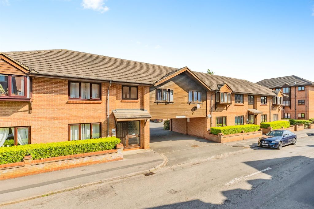 2 bed flat for saleRussell Street, Kettering NN16