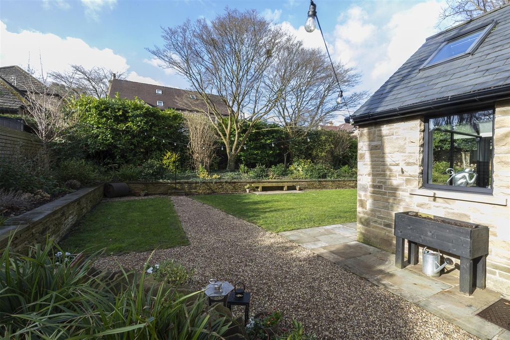 Additional image 61 of 4 bed detached house for saleOakfield Road, Birkby, Huddersfield HD2