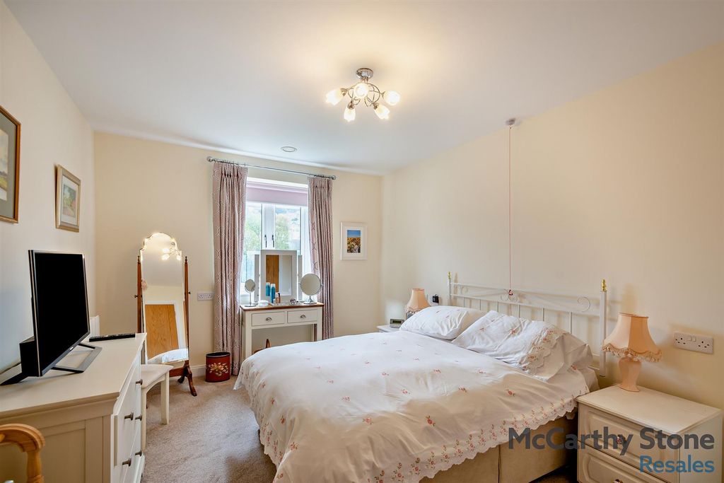 Additional image 5 of 2 bed flat for saleChesterton Court, Railway Road, Ilkley LS29
