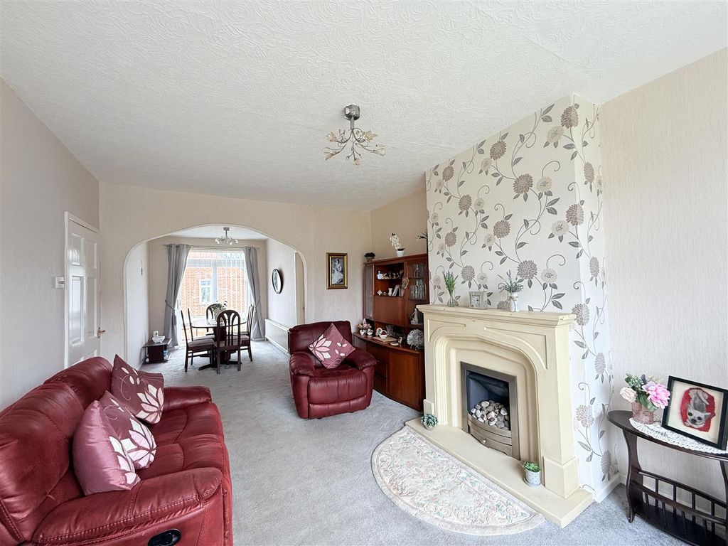 Additional image 2 of 3 bed semi-detached house for saleGrosvenor Road, Hyde SK14
