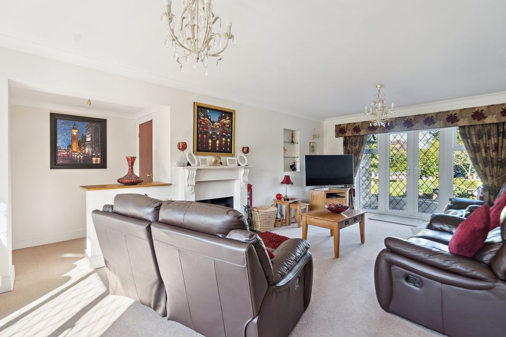 Additional image 16 of 5 bed detached house for saleNorwood Lane, Iver SL0
