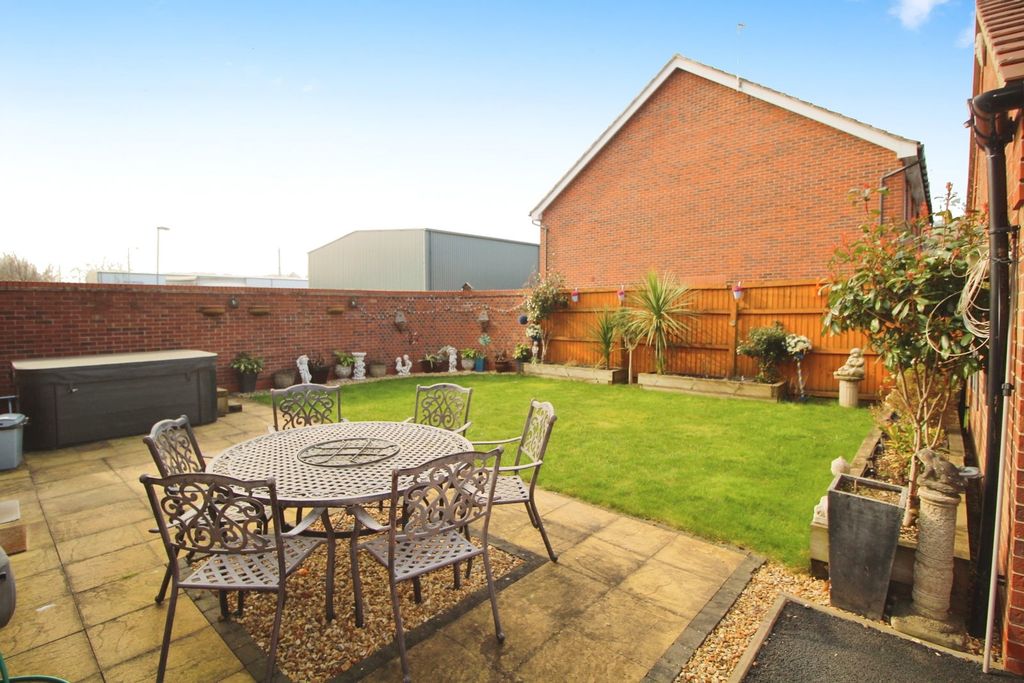 Additional image 24 of 5 bed detached house for saleCrosbie Grove, Silverwoods, Kidderminster DY11