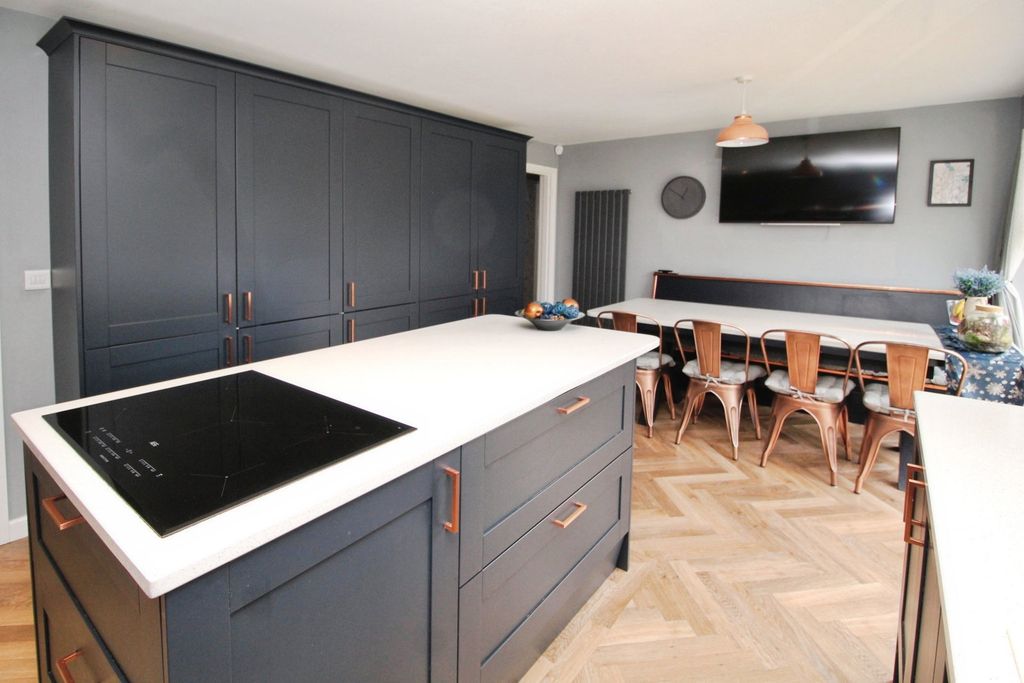 Additional image 7 of 5 bed detached house for saleCrosbie Grove, Silverwoods, Kidderminster DY11