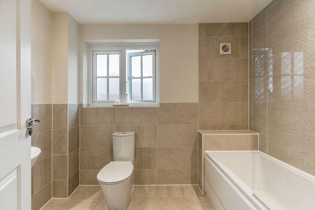 Additional image 17 of 5 bed detached house for saleSwynford Road, Alconbury Weald, Huntingdon PE28