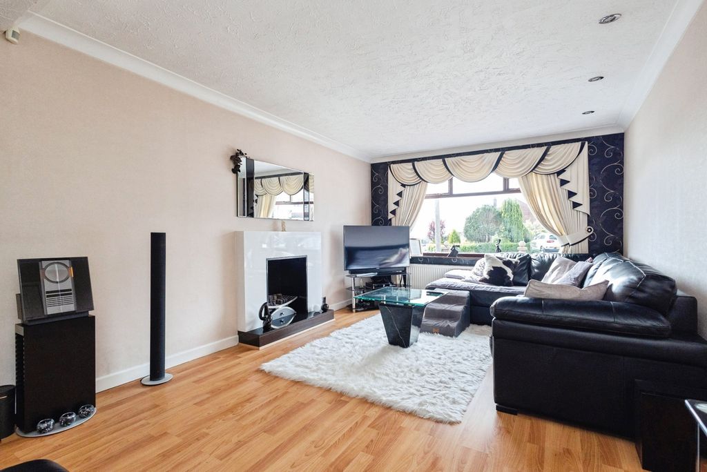 Additional image 10 of 4 bed detached house for saleWelch Road, Hyde, Greater Manchester SK14