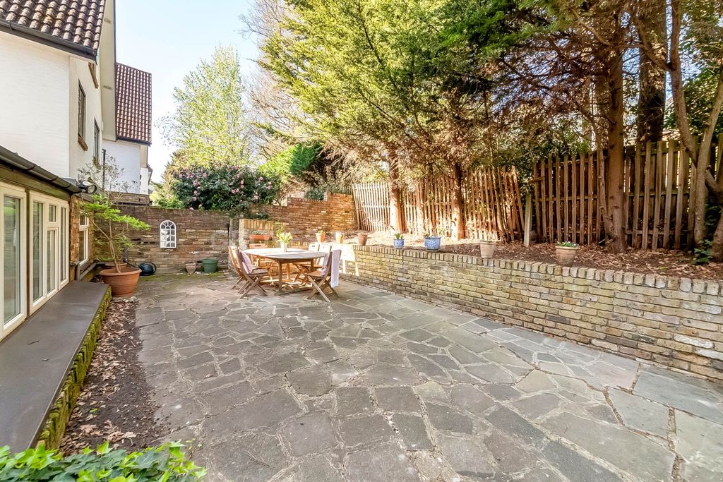 Additional image 9 of 5 bed detached house for saleWarbank Lane, Kingston Upon Thames KT2