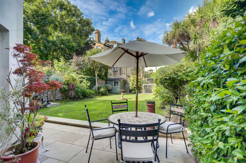 Additional image 2 of 6 bed semi-detached house for saleSelborne Road, Hove BN3