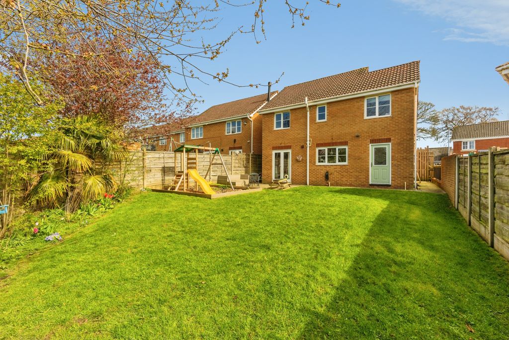 Additional image 2 of 4 bed detached house for saleFerndale, Hyde SK14