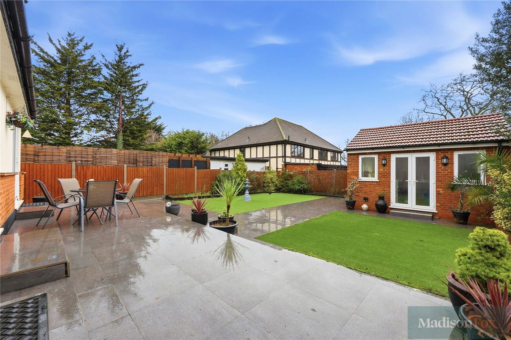 Additional image 23 of 4 bed detached house for saleTomswood Road, Chigwell, Essex IG7