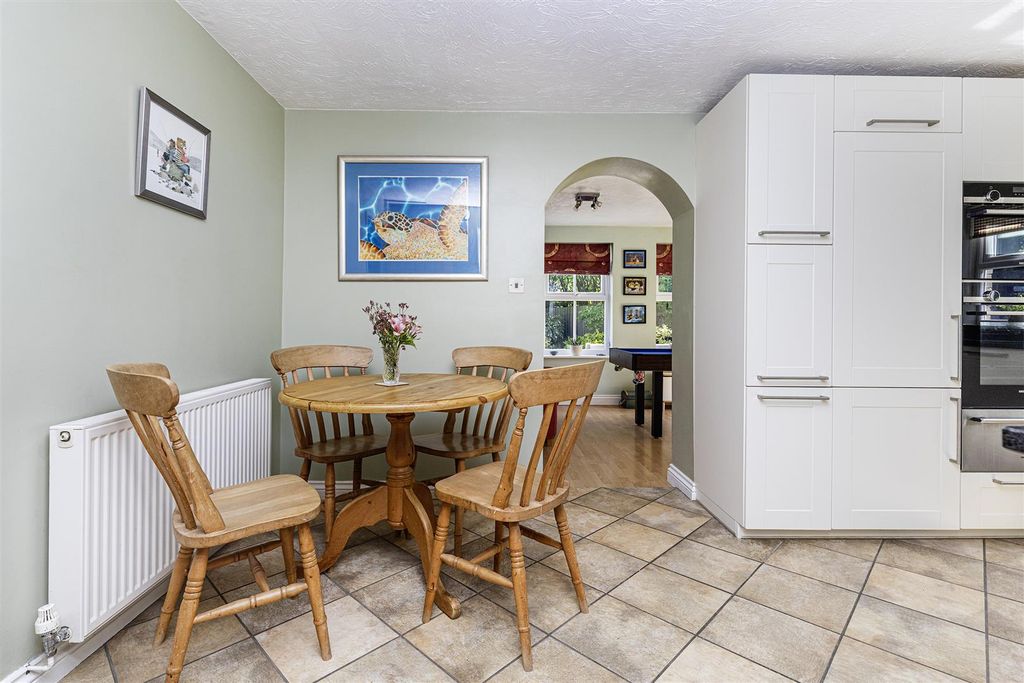 Additional image 14 of 5 bed detached house for saleWhitebeam Park, Birkby, Huddersfield HD2