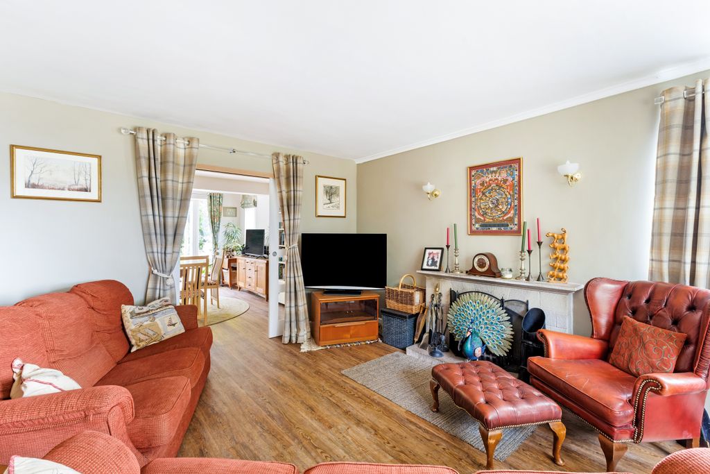 Additional image 5 of 3 bed detached house for salePriory Road, Hungerford RG17