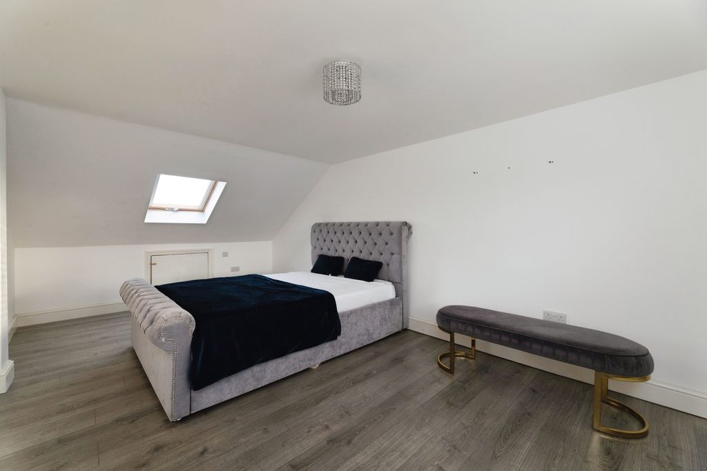 Additional image 17 of 7 bed semi-detached house for saleGrosvenor Road, Ilford IG1