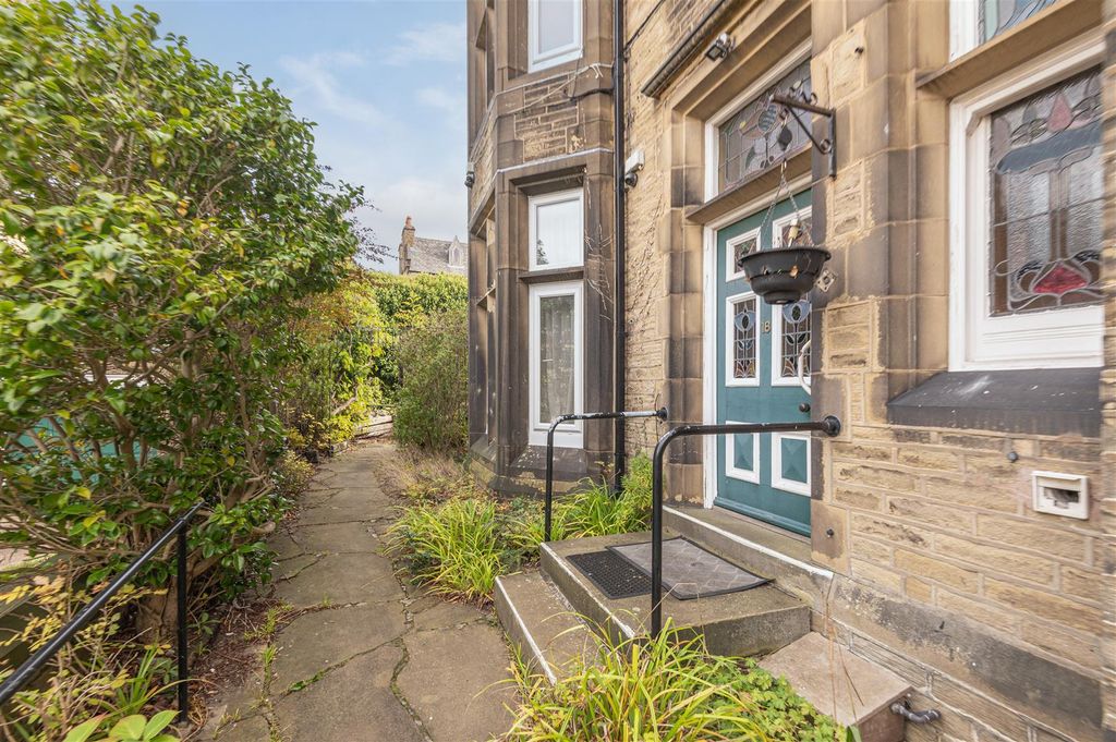 Additional image 4 of 6 bed semi-detached house for salePark Drive, Huddersfield HD1