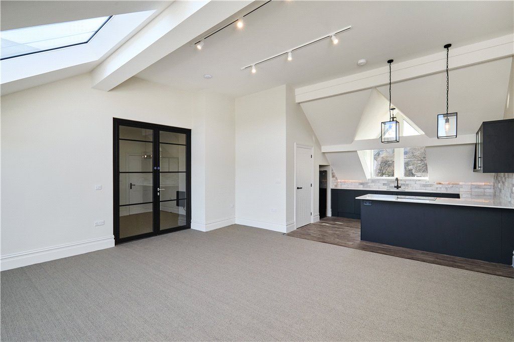 2 bed flat for saleSkipton Road, Ilkley, West Yorkshire LS29 photo 2