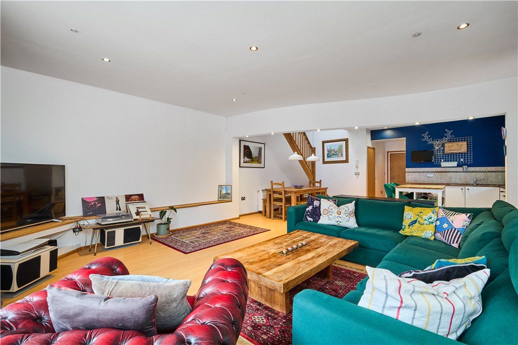Additional image 4 of 3 bed flat for saleRailway Road, Ilkley, West Yorkshire LS29