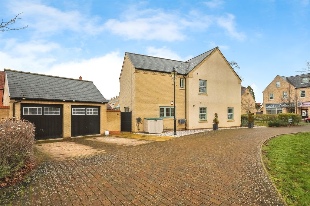 Additional image 2 of 5 bed detached house for saleCentral Avenue, Brampton, Huntingdon PE28