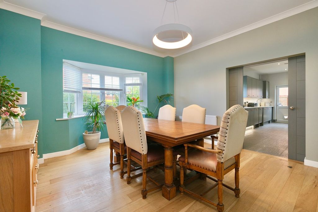 Additional image 5 of 6 bed detached house for saleJarwood Walk, Godmanchester, Huntingdon PE29