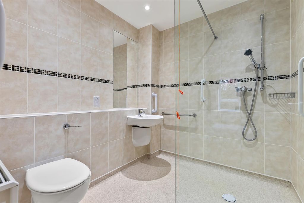 Additional image 10 of 2 bed flat for saleValley Drive, Ilkley LS29