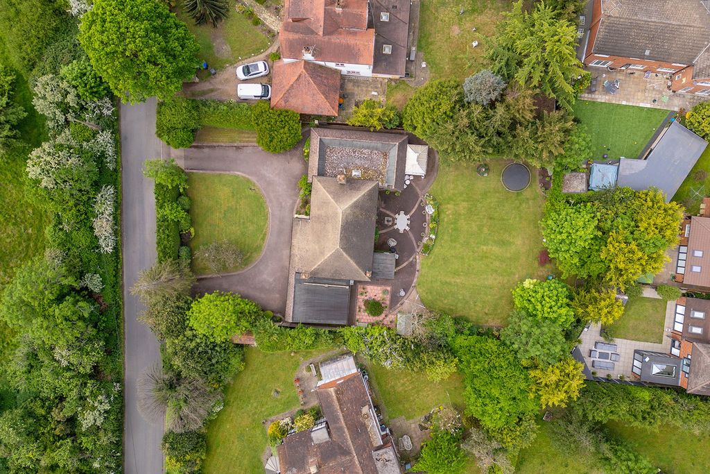 Additional image 28 of 5 bed detached house for saleNorwood Lane, Iver SL0