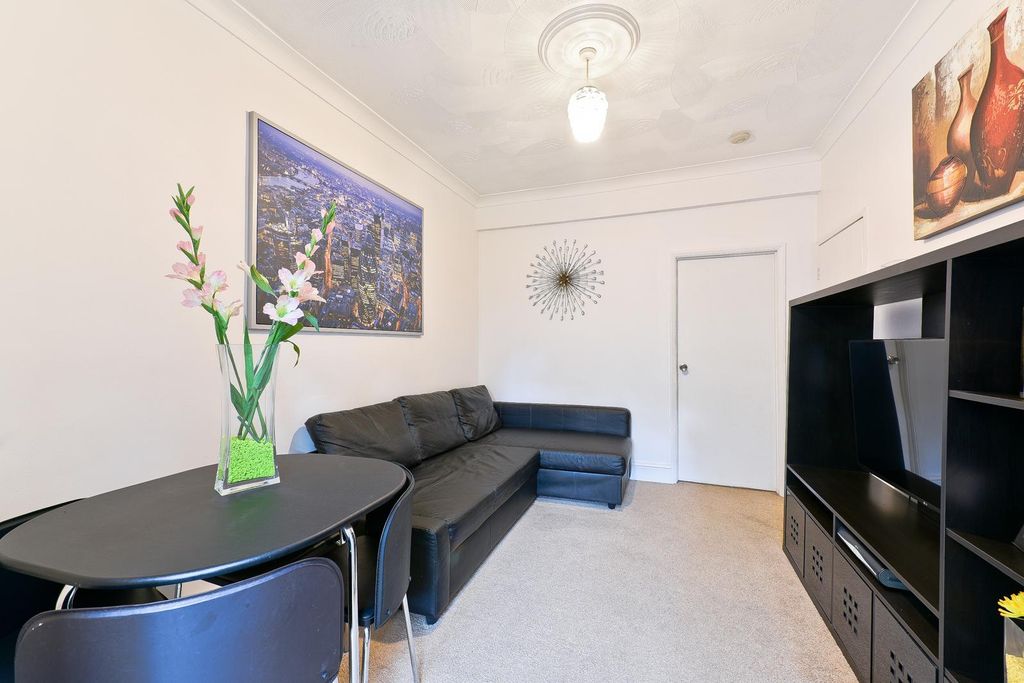 Additional image 9 of 7 bed block of flats for saleHampton Road, Ilford IG1