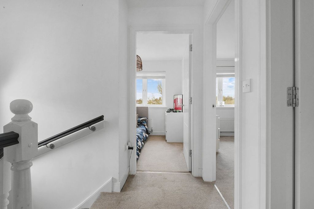 Additional image 14 of 3 bed villa for saleJoan Kelly Place, Irvine KA11