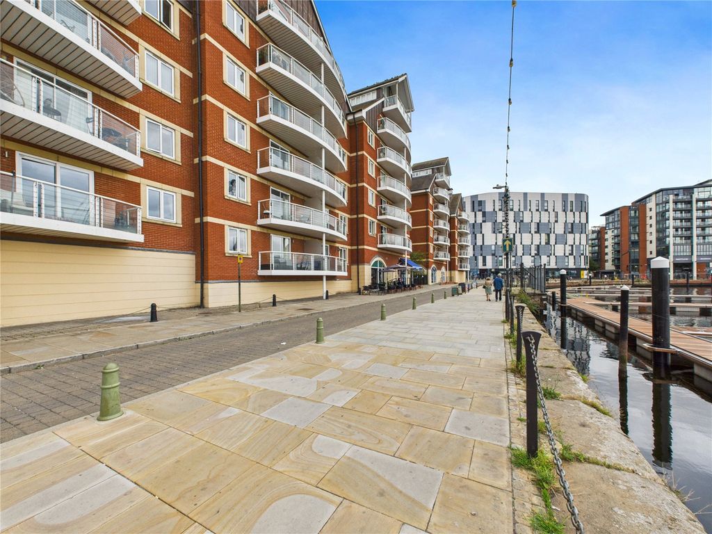 Additional image 2 of 2 bed flat for saleNeptune Square, Ipswich, Suffolk IP4
